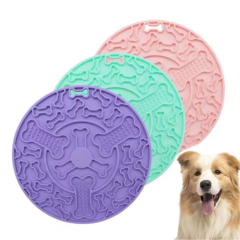 Silicone Slow Feeder Dog Cat Food Lick Mat